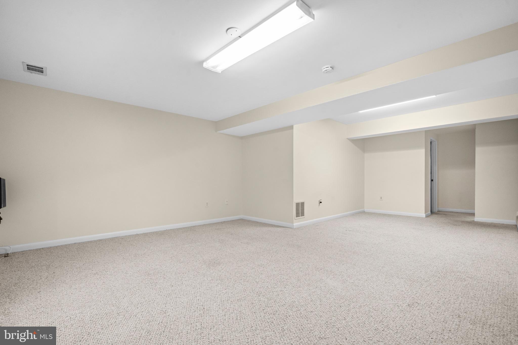 SENECA PARK - Residential