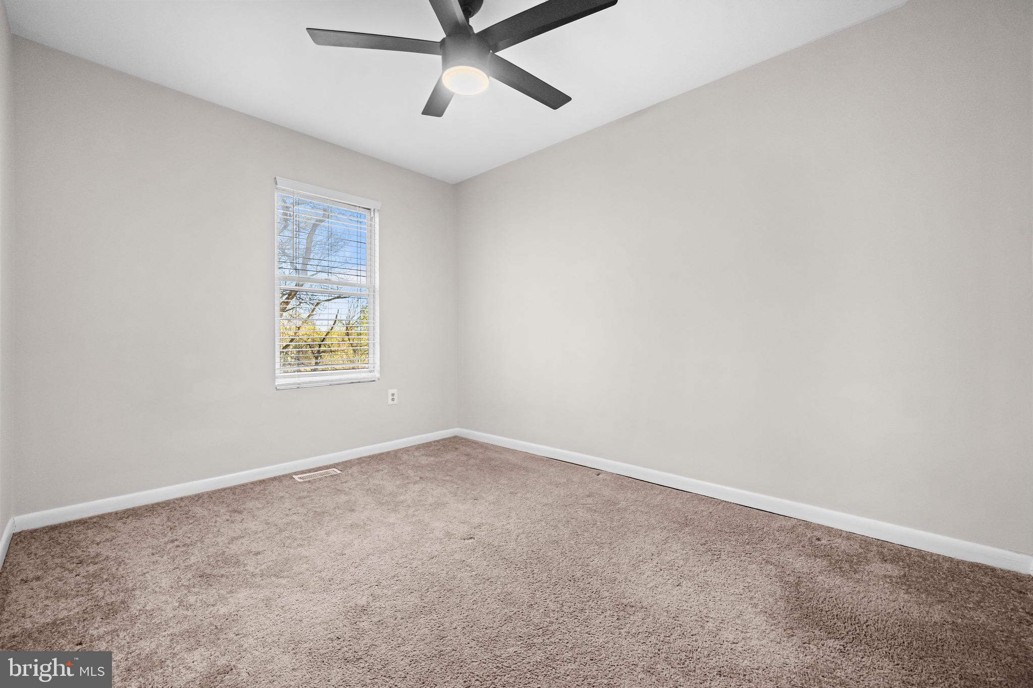 SENECA PARK - Residential