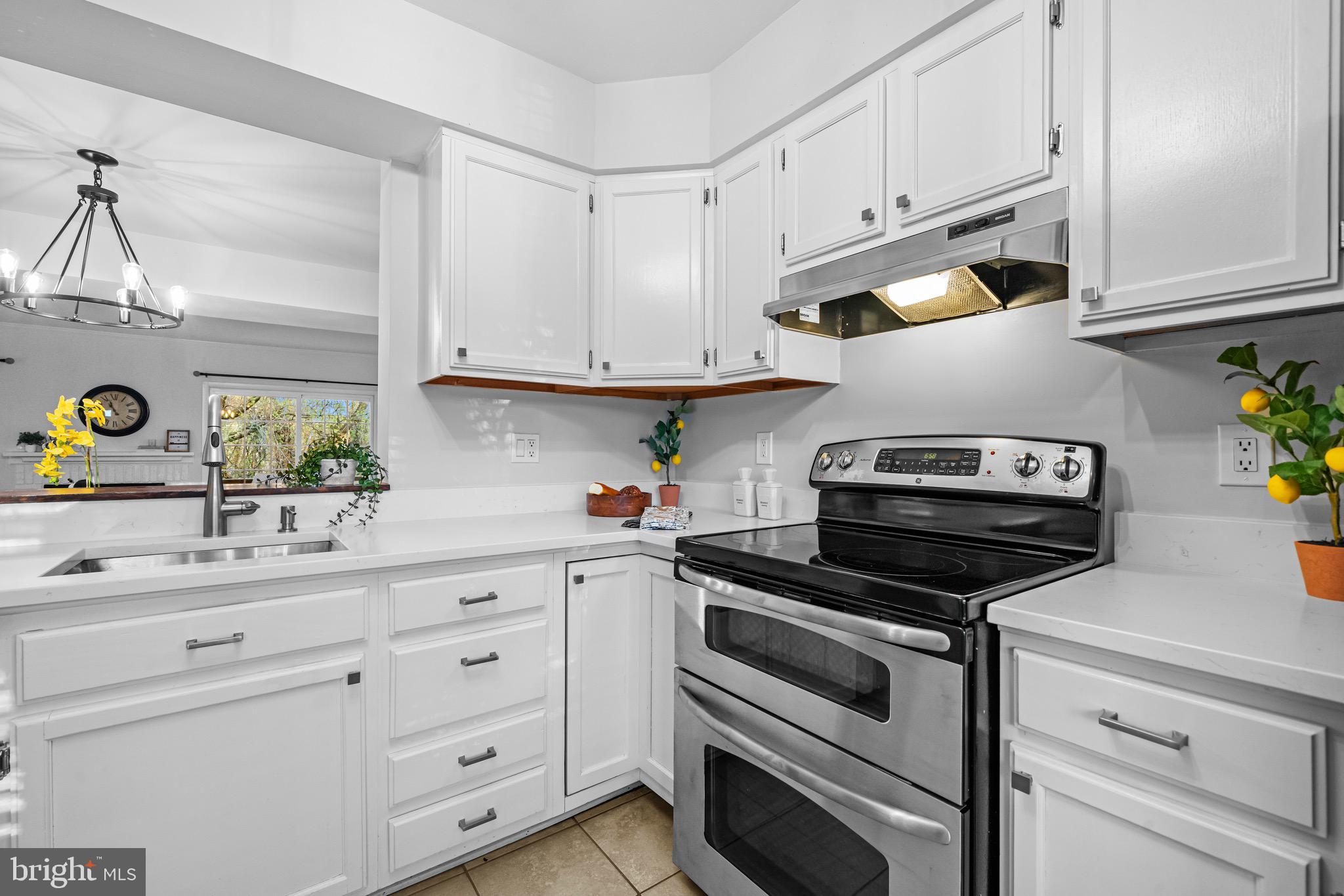 SENECA PARK - Residential