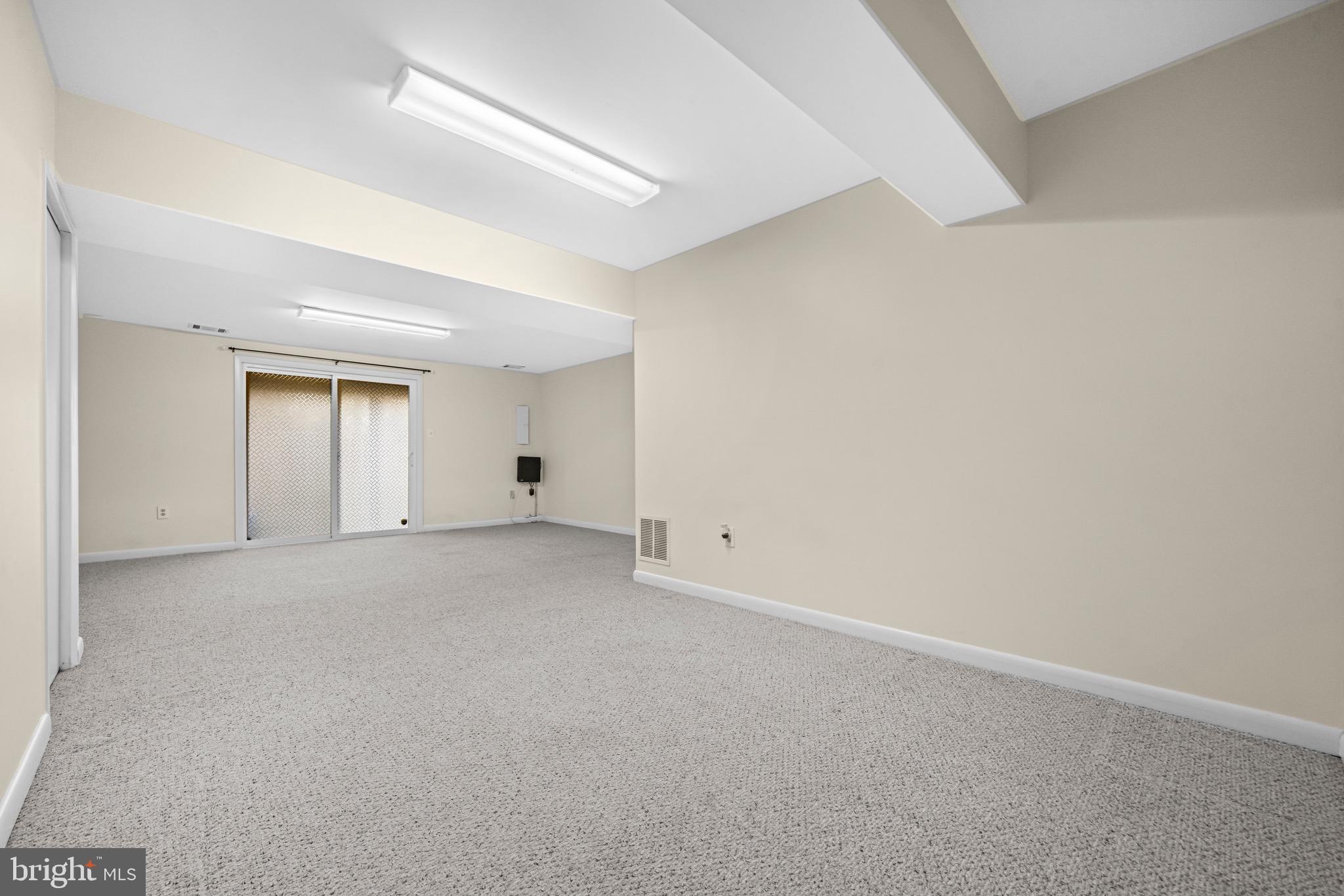 SENECA PARK - Residential