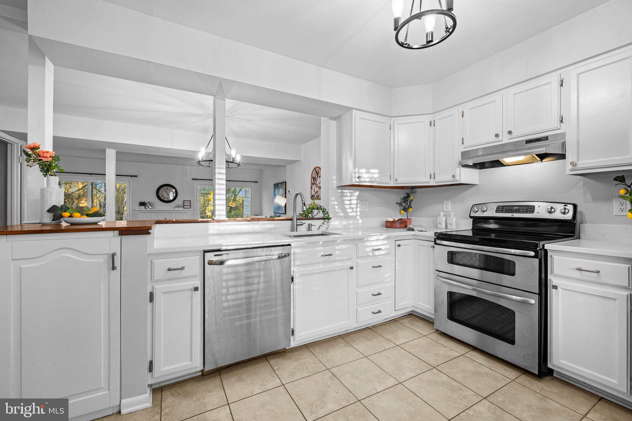 SENECA PARK - Residential