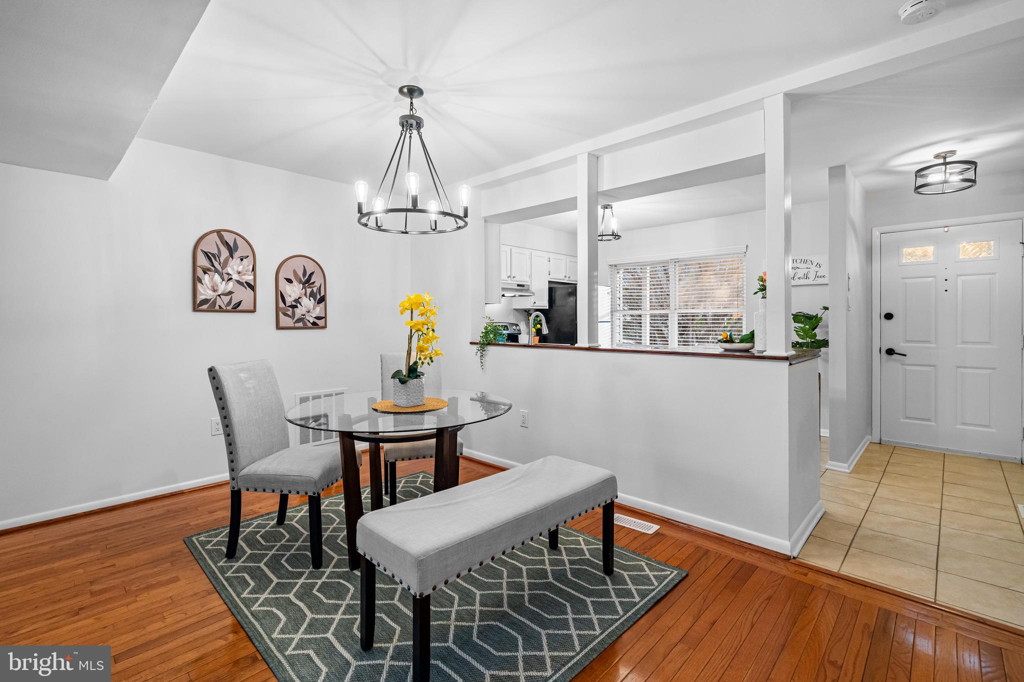 SENECA PARK - Residential