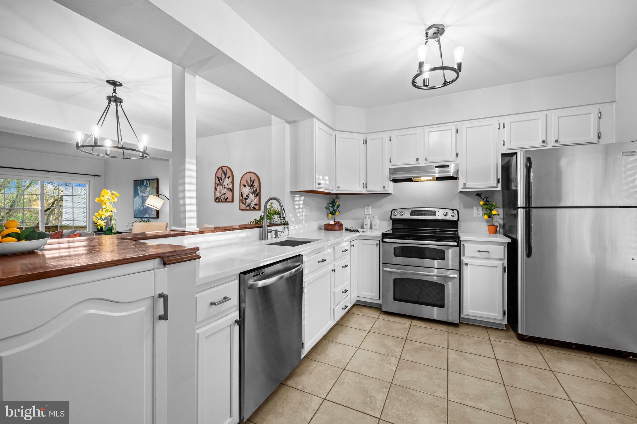 SENECA PARK - Residential