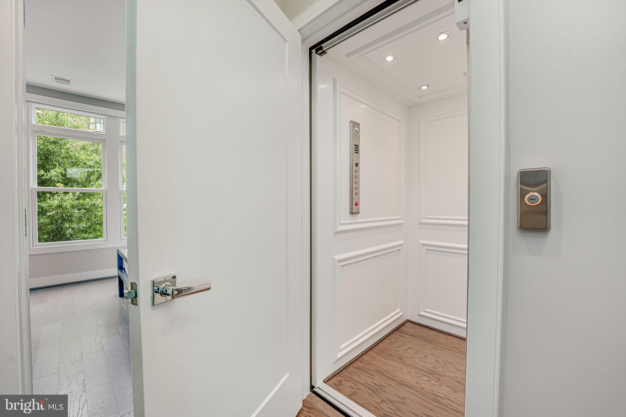 ROSSLYN - Residential