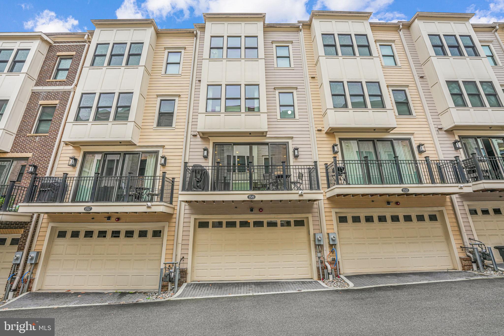 ROSSLYN - Residential