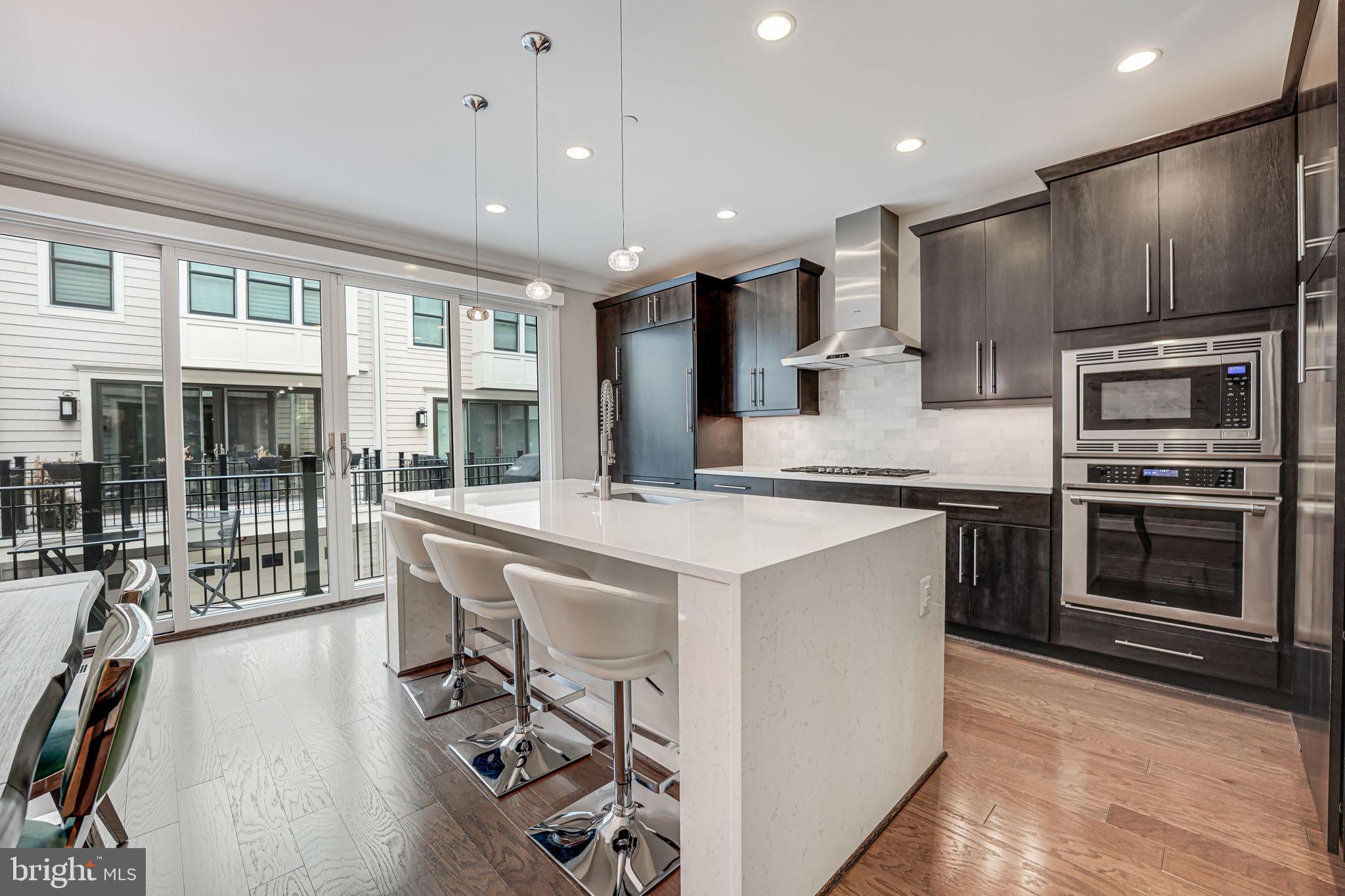 ROSSLYN - Residential