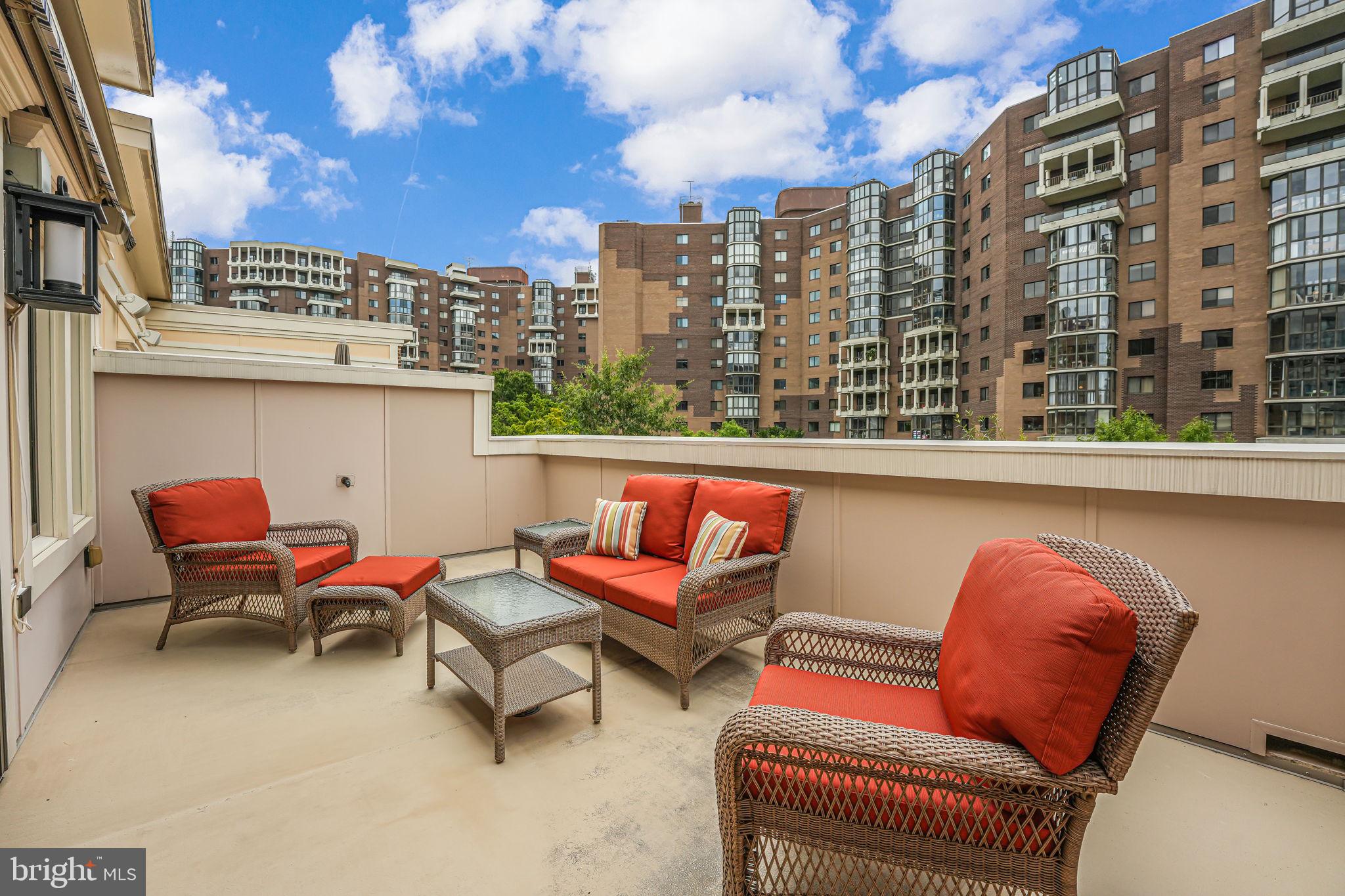 ROSSLYN - Residential