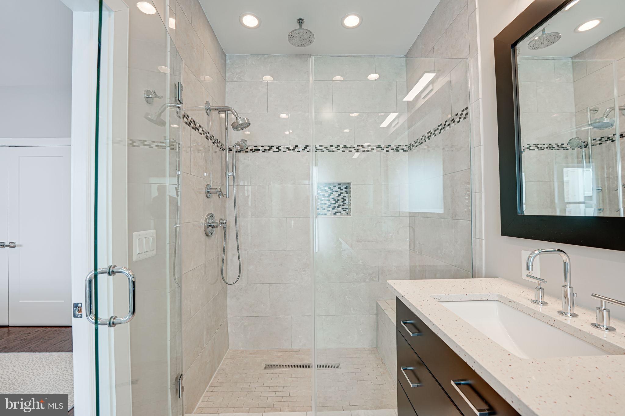 ROSSLYN - Residential