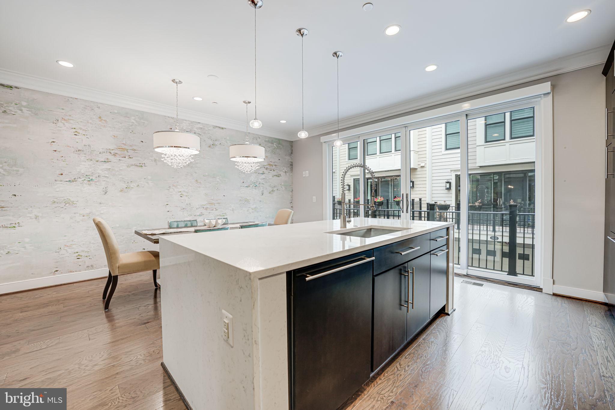 ROSSLYN - Residential