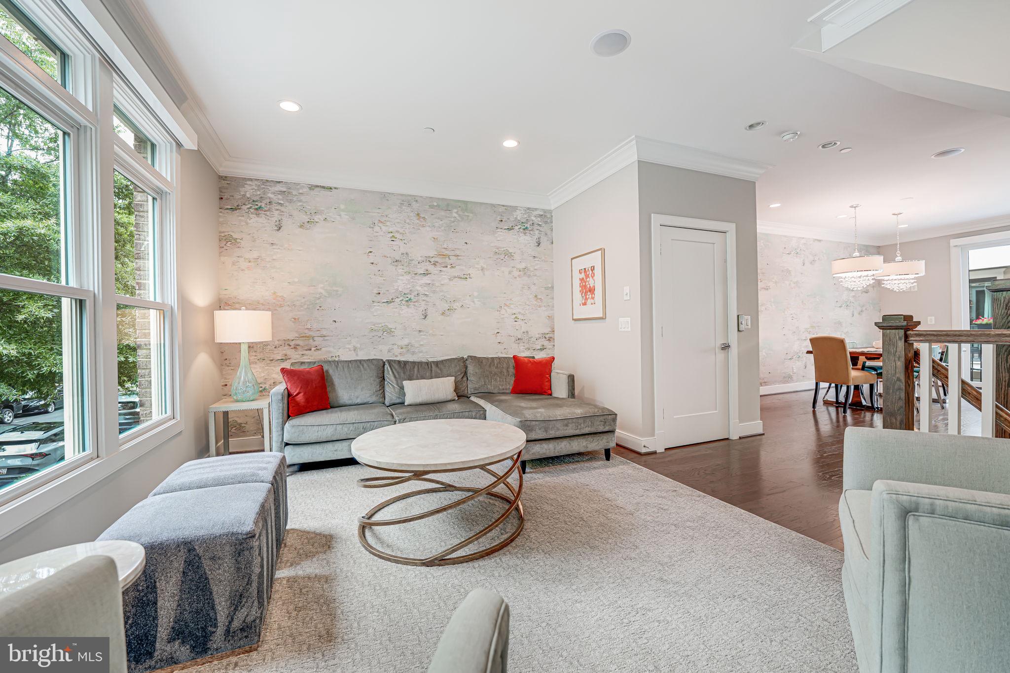 ROSSLYN - Residential