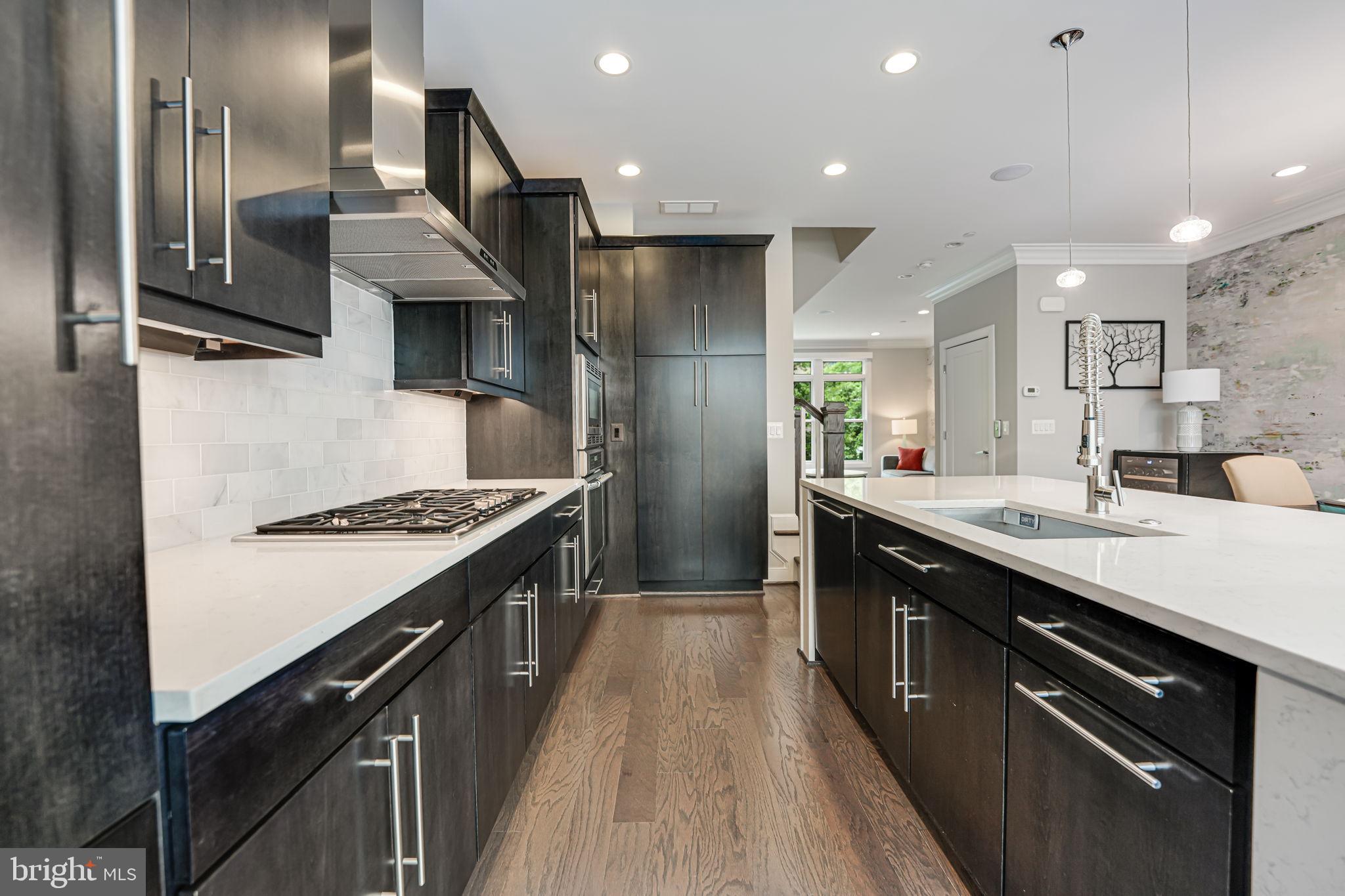 ROSSLYN - Residential