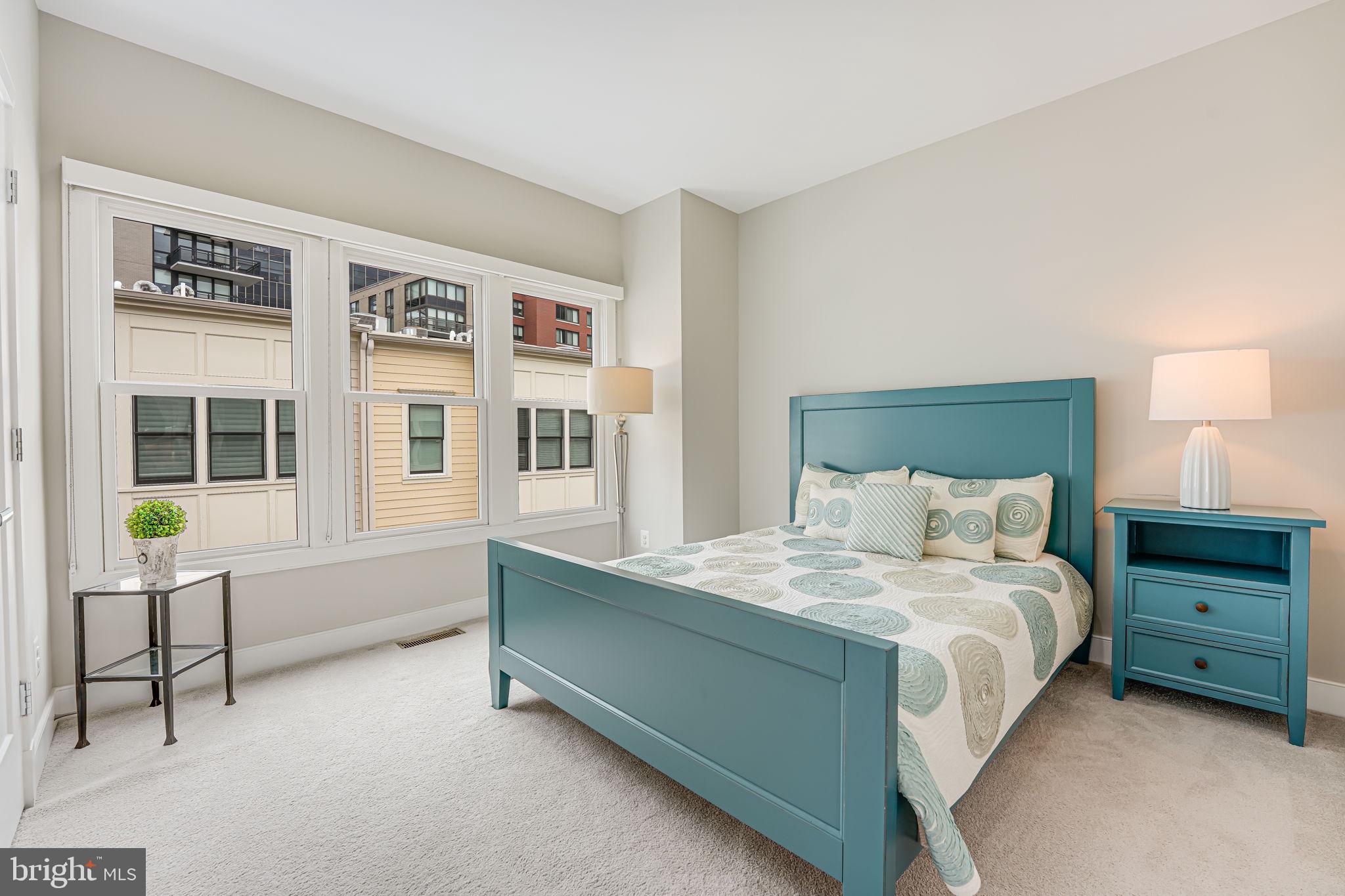 ROSSLYN - Residential