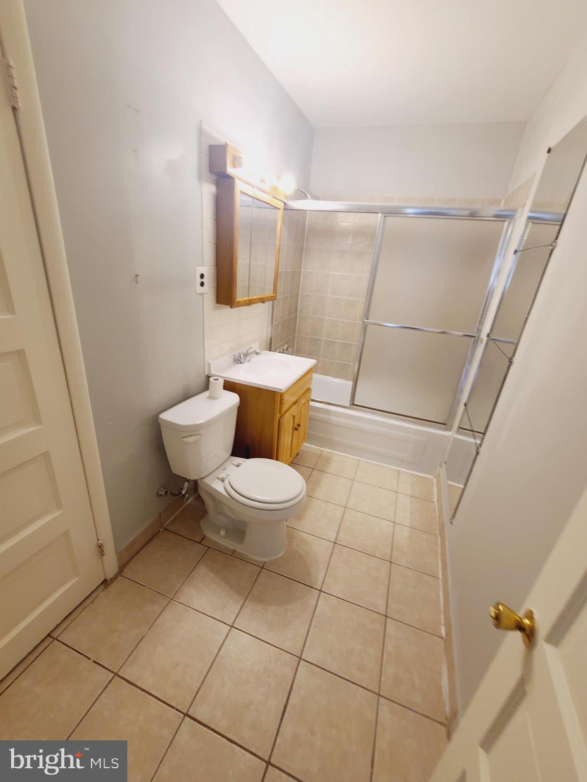 SOUTH STREET - Commercial Sale