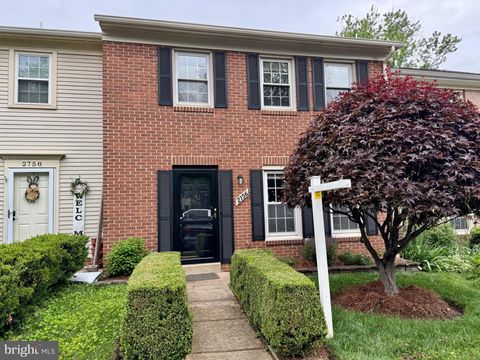 2756 KNOLLSIDE LANE VIENNA VA 22180