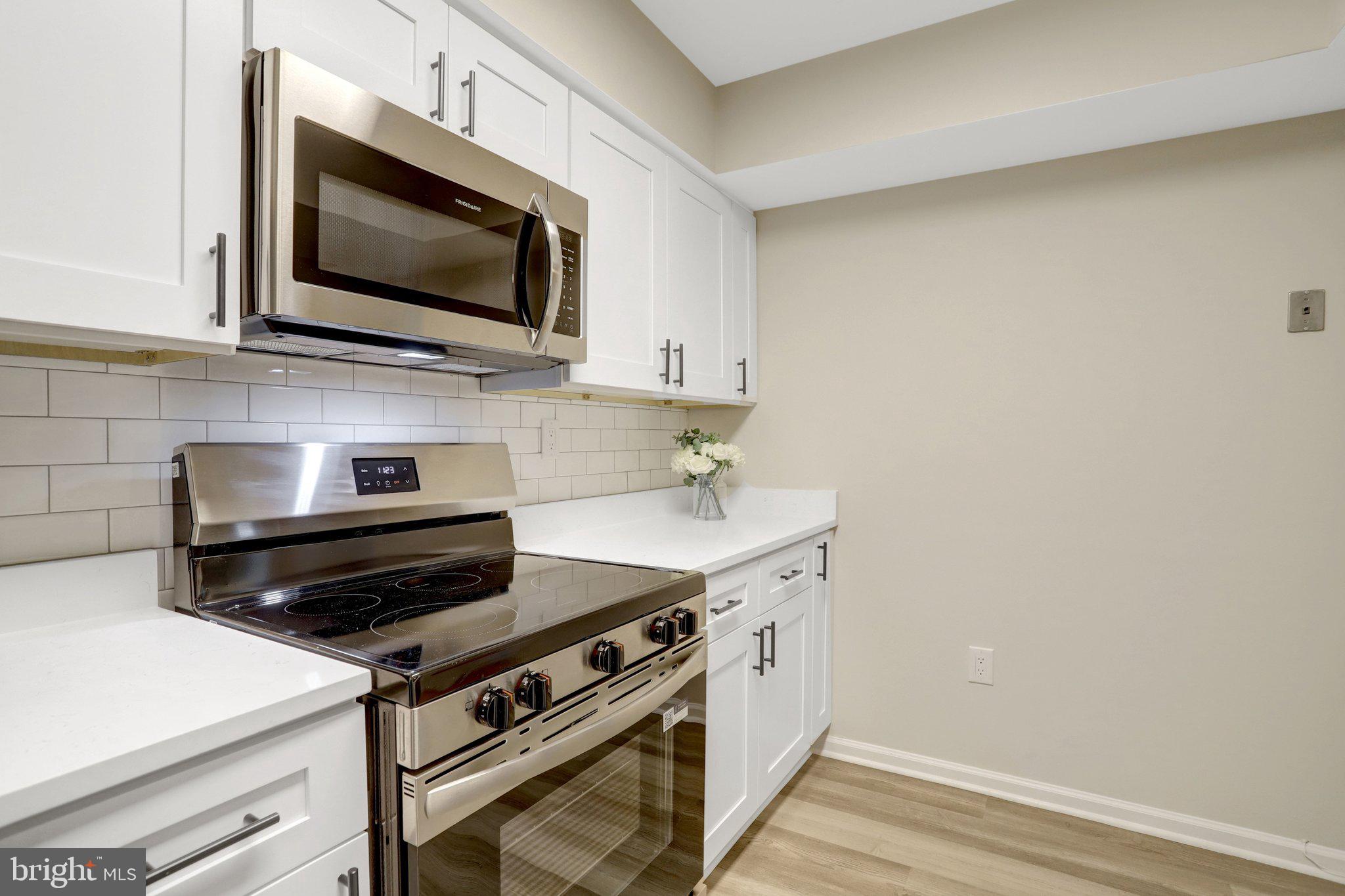 WATERS EDGE - Residential