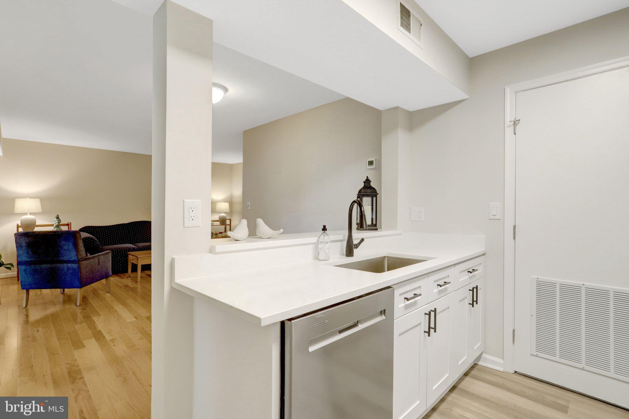 WATERS EDGE - Residential