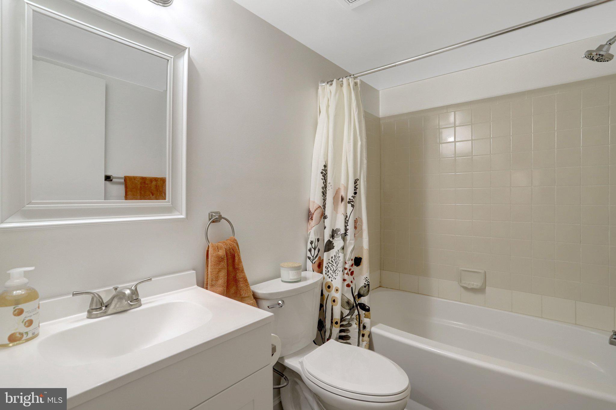 WATERS EDGE - Residential