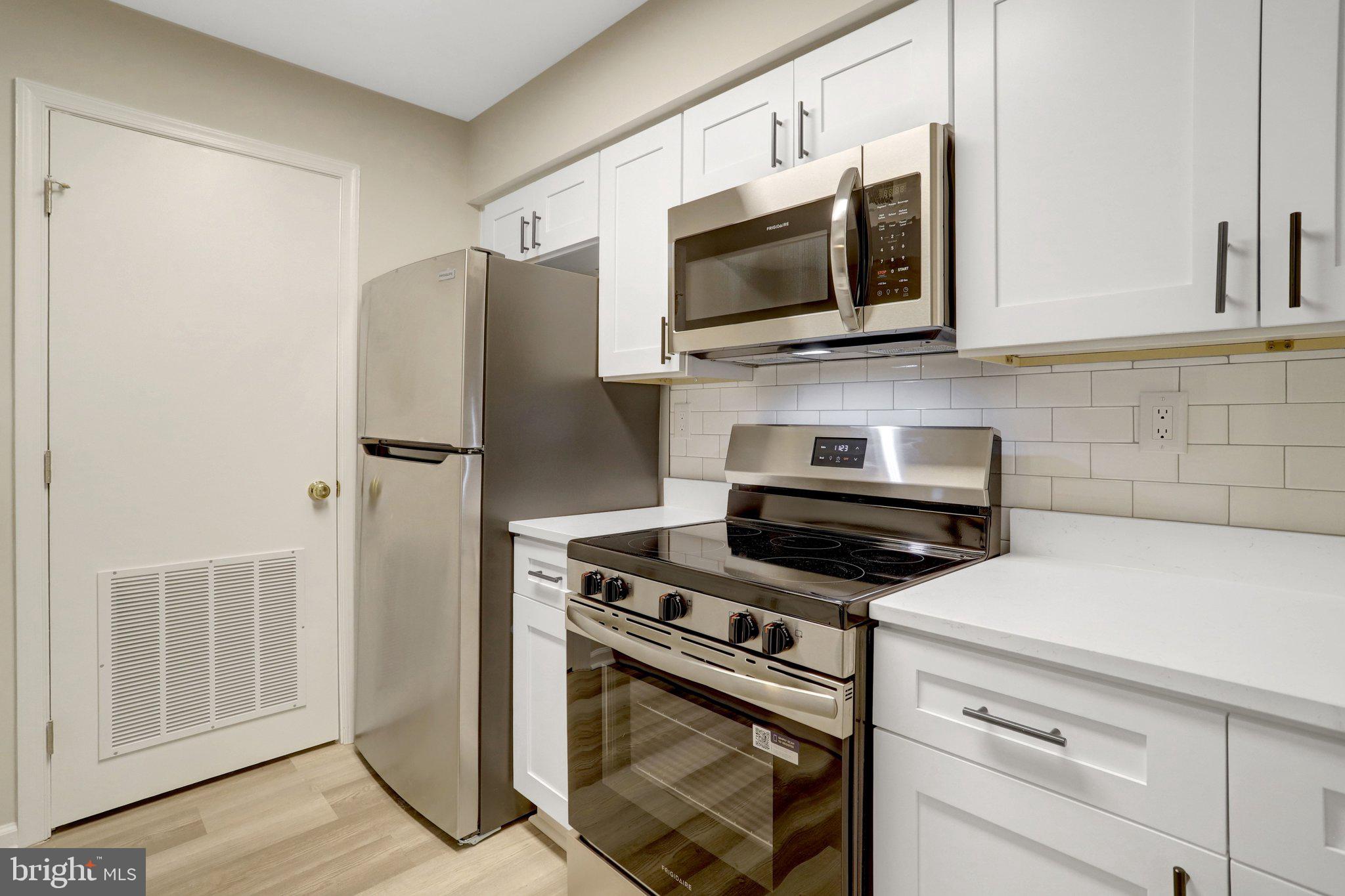 WATERS EDGE - Residential