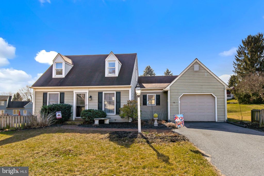 Photo of 3188 COTTONWOOD CT, LANCASTER, PA 17601 (MLS # PALA2030866)