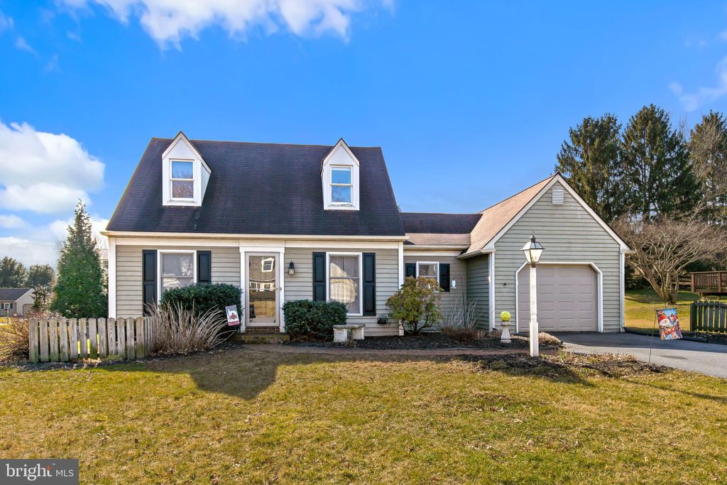 Photo of 3188 COTTONWOOD CT, LANCASTER, PA 17601 (MLS # PALA2030866)