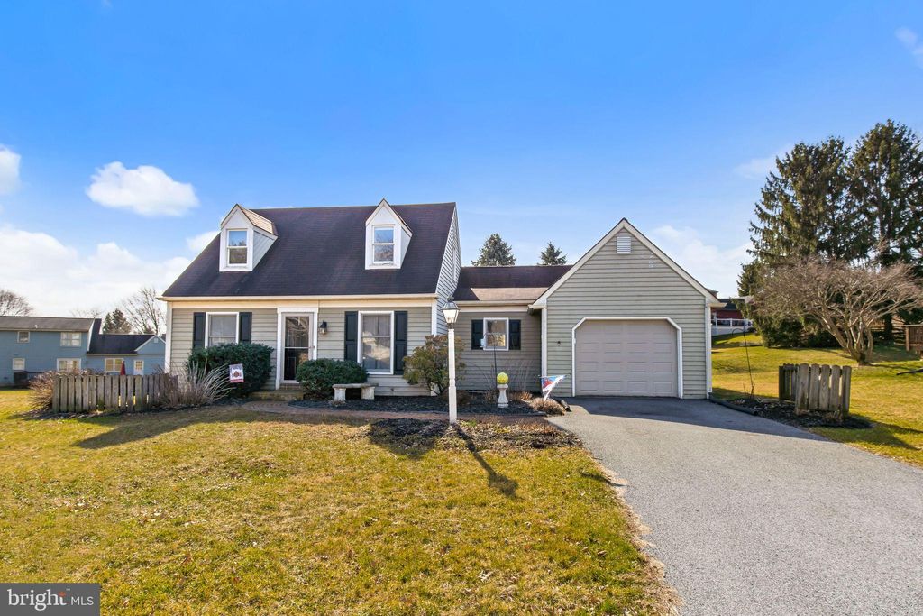 Photo of 3188 COTTONWOOD CT, LANCASTER, PA 17601 (MLS # PALA2030866)