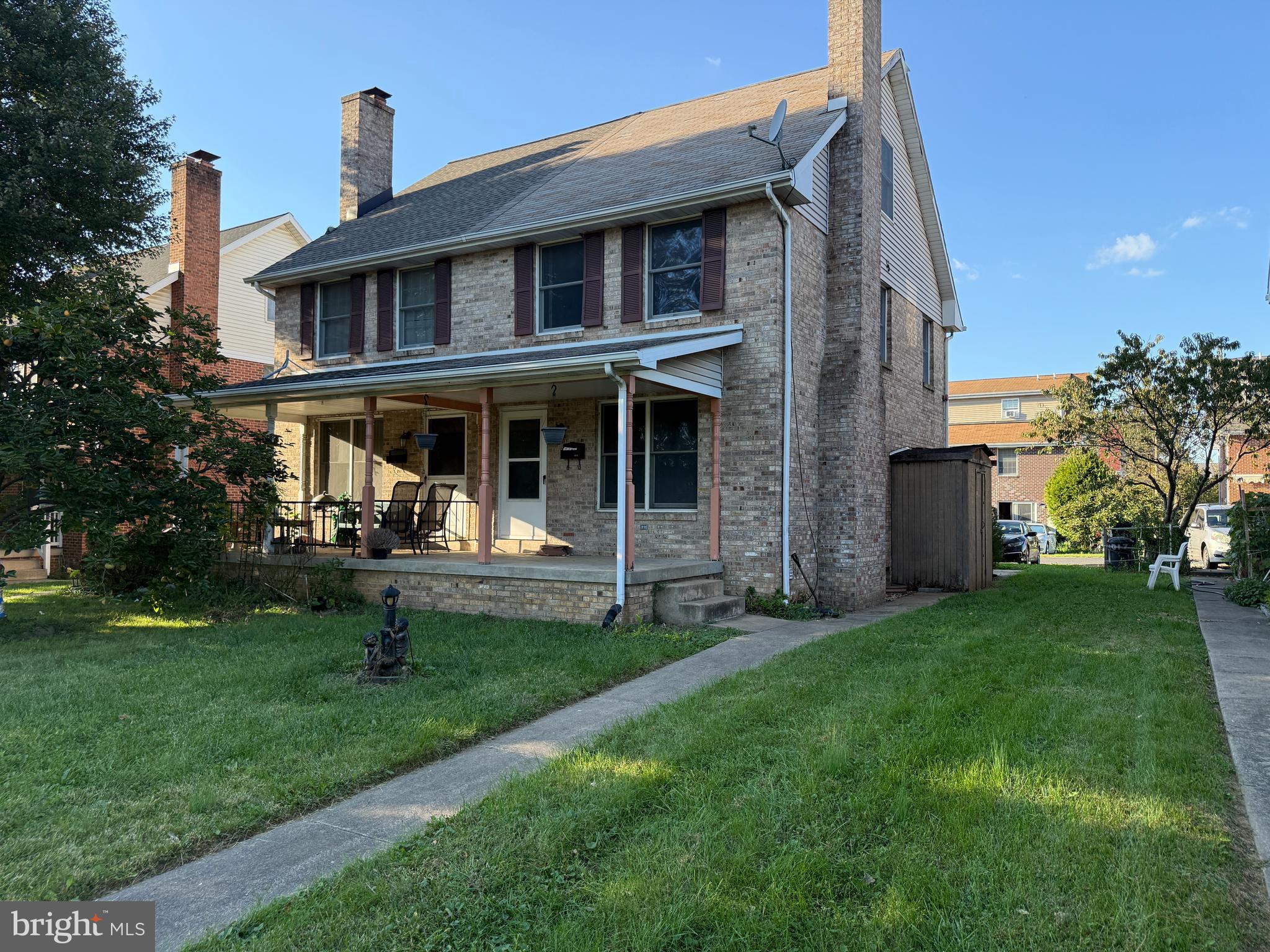 1015 E WALNUT STREET