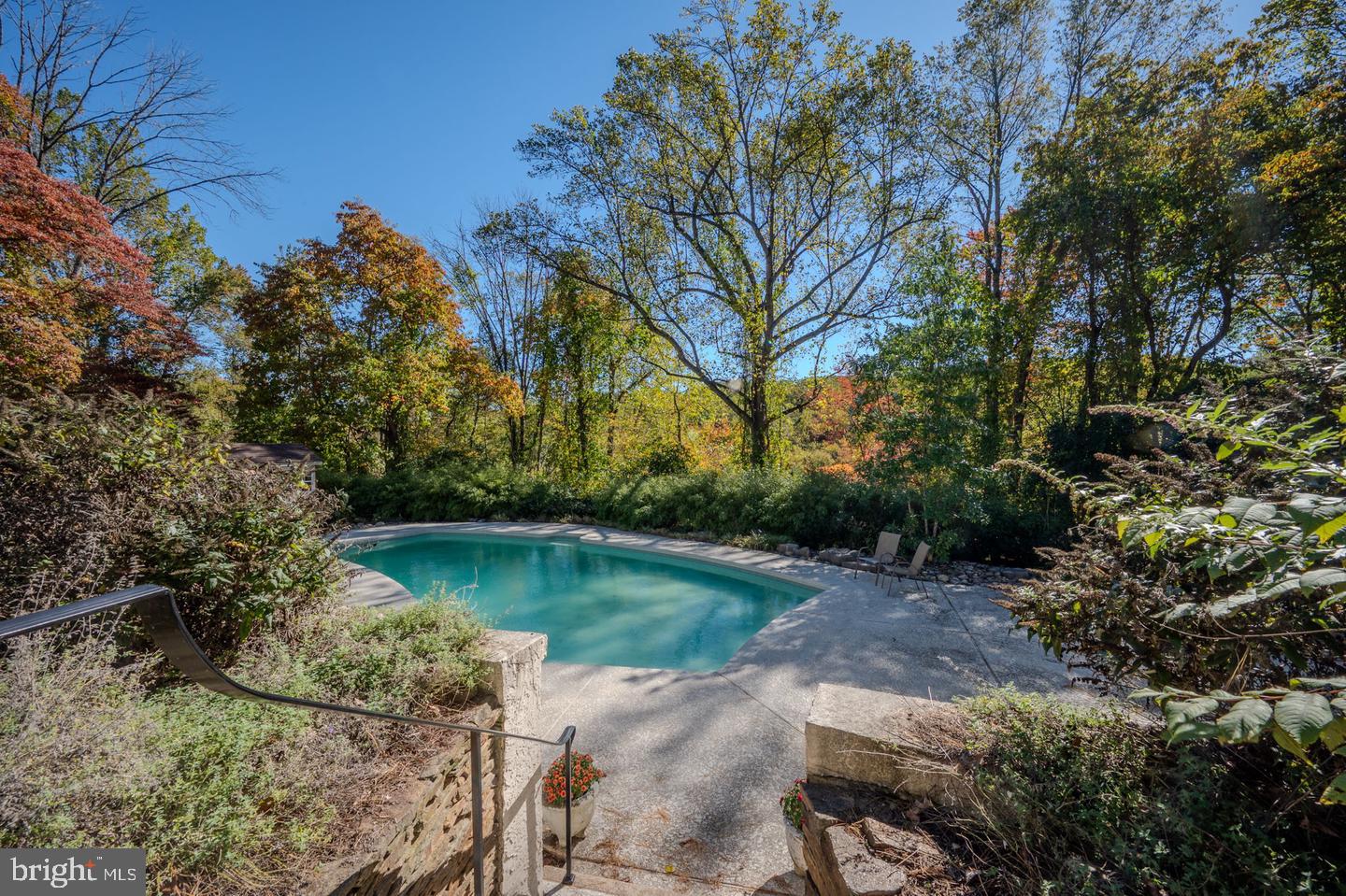6 SOUTHVIEW PATH