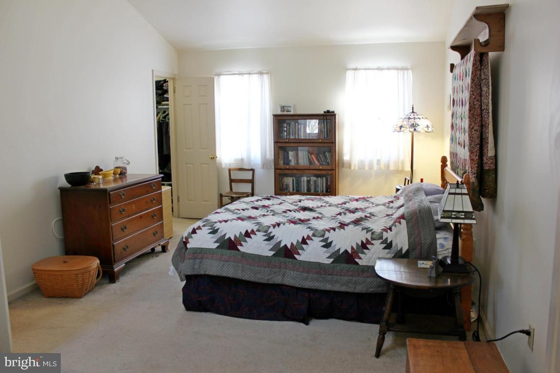 JEFFERSON SQUARE - Residential