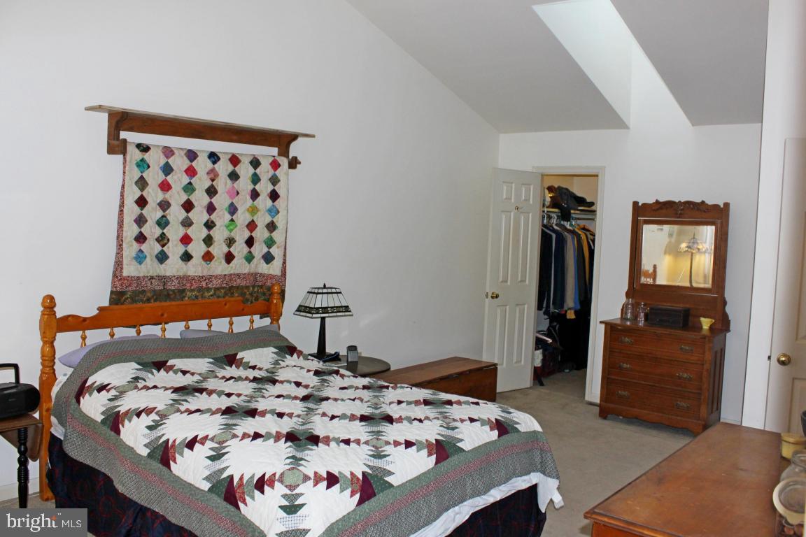 JEFFERSON SQUARE - Residential