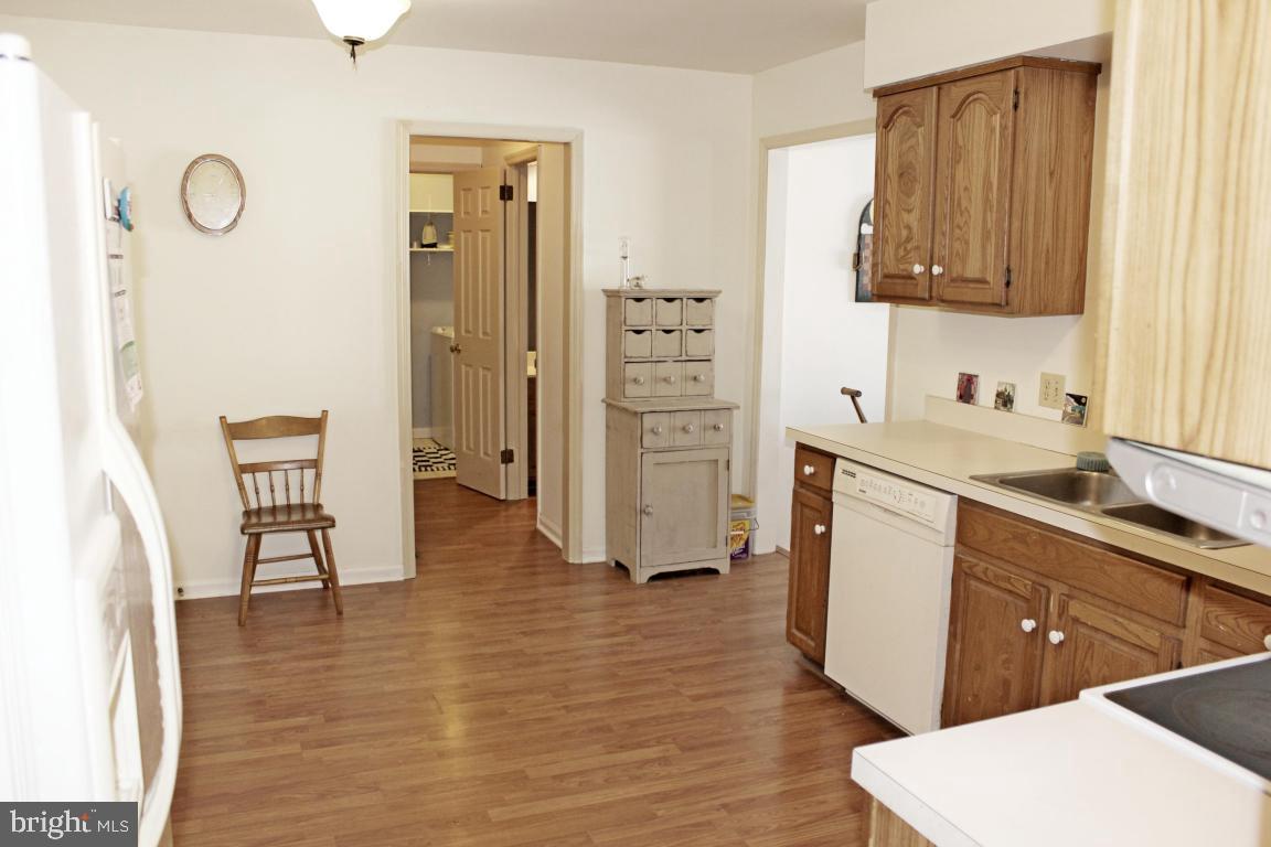 JEFFERSON SQUARE - Residential