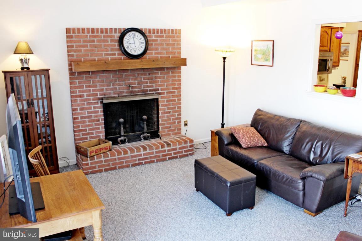 JEFFERSON SQUARE - Residential