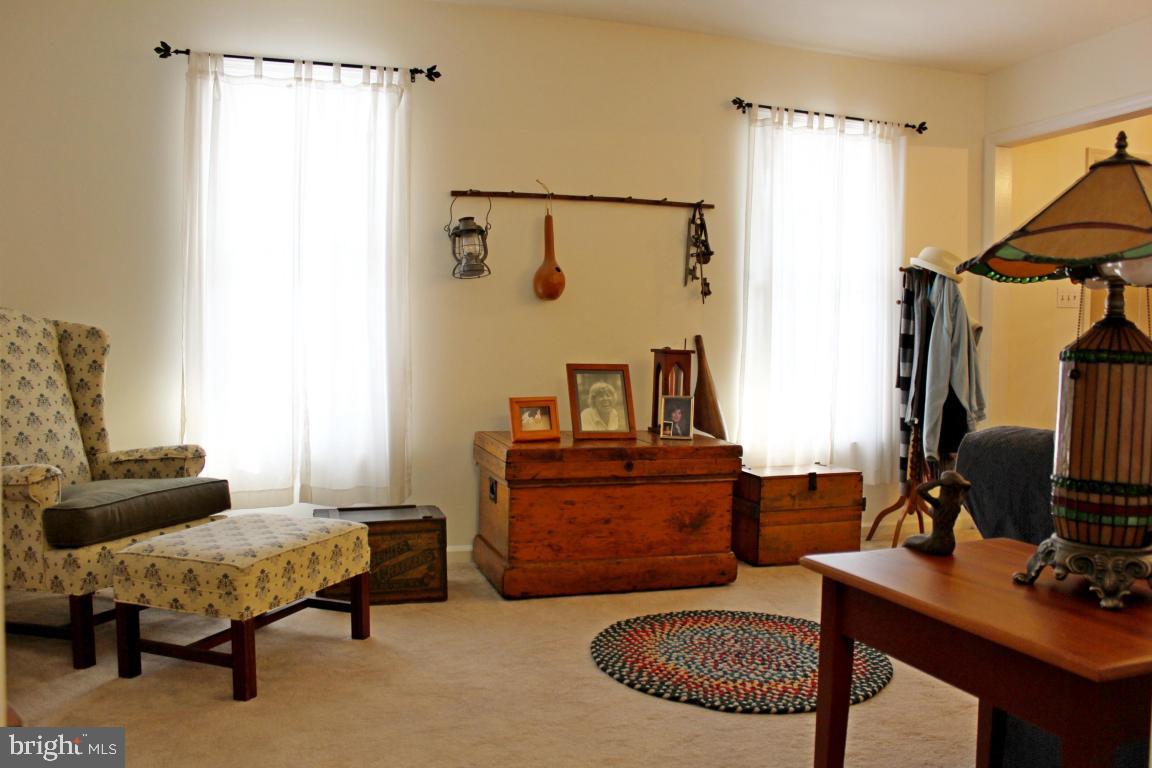 JEFFERSON SQUARE - Residential