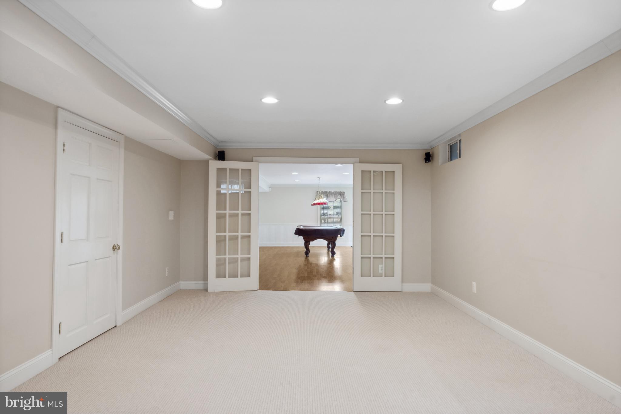 MEADOWBROOK WOODS - Residential