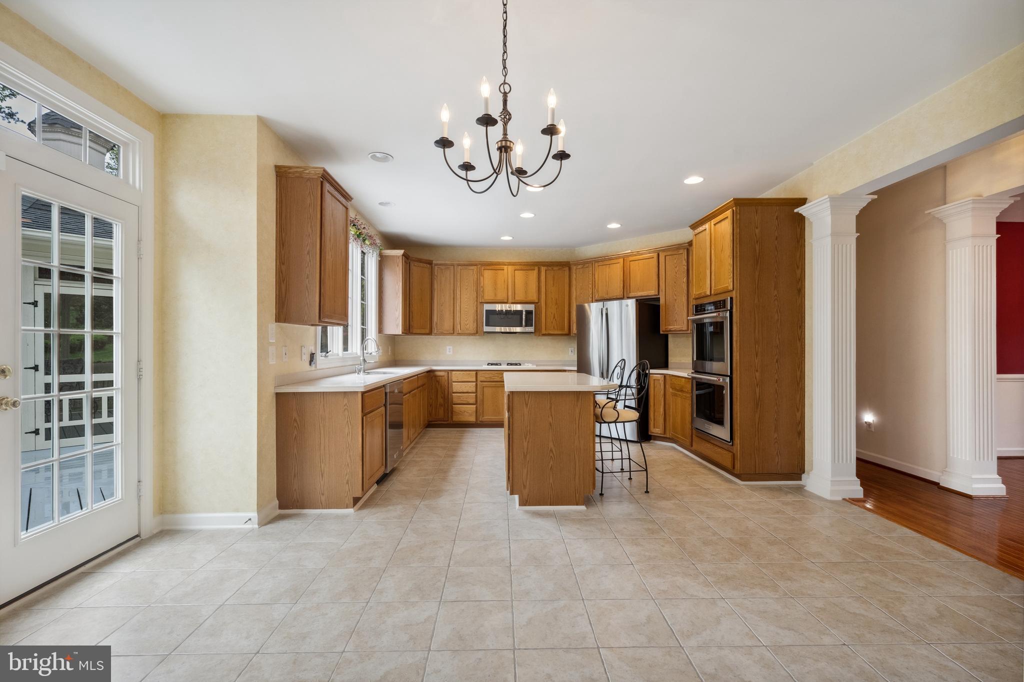 MEADOWBROOK WOODS - Residential