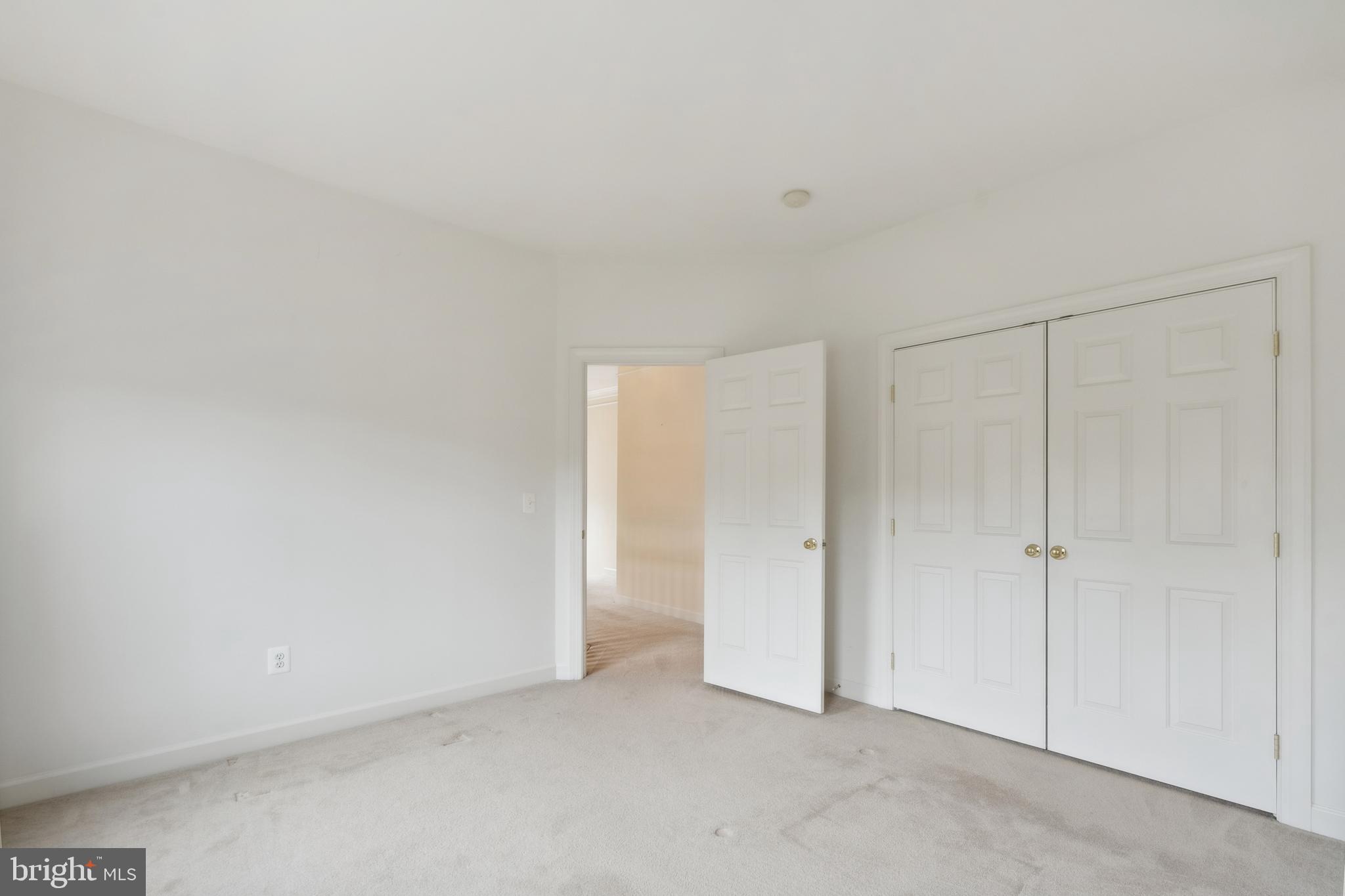 MEADOWBROOK WOODS - Residential