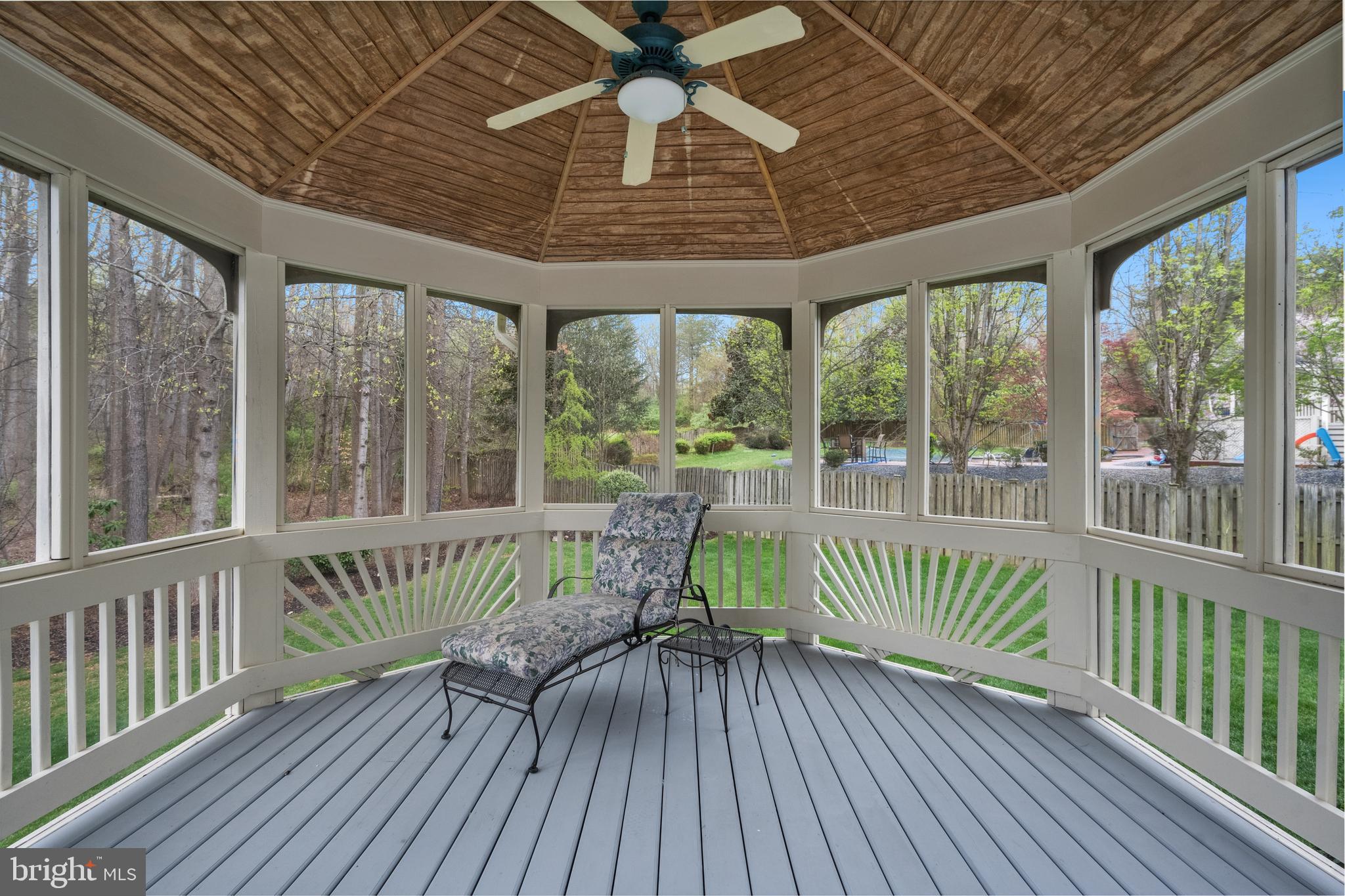 MEADOWBROOK WOODS - Residential