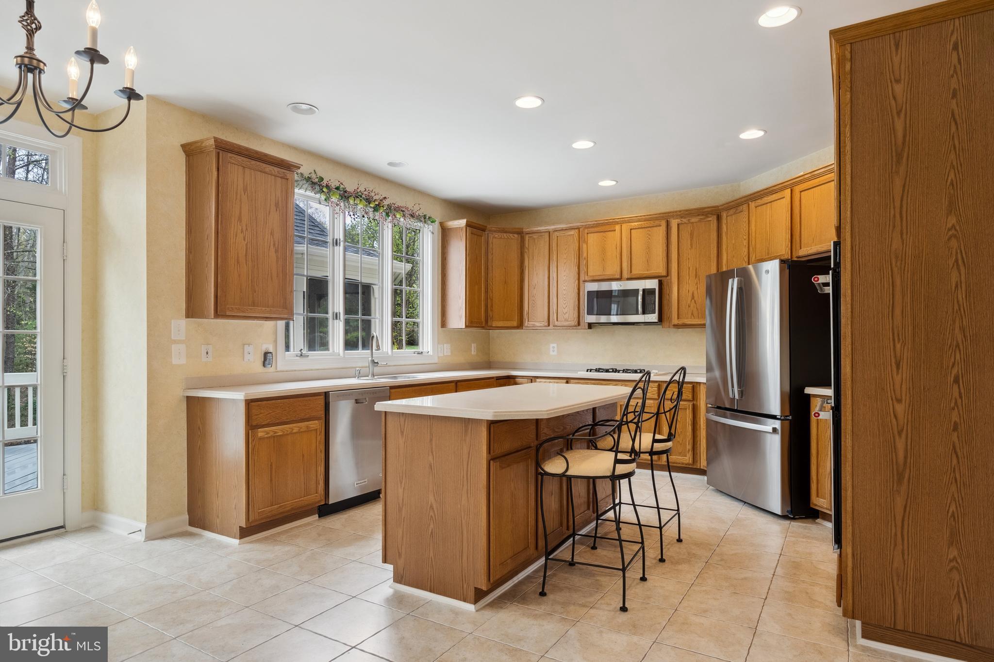 MEADOWBROOK WOODS - Residential