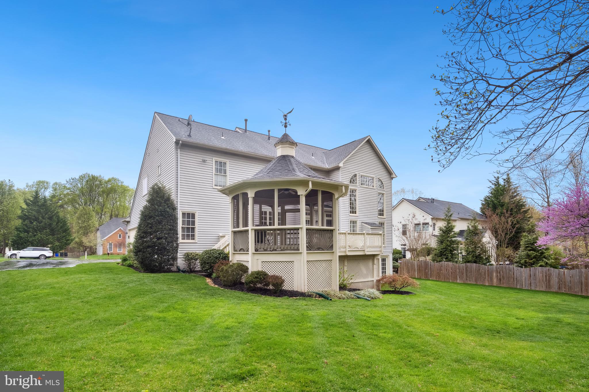 MEADOWBROOK WOODS - Residential