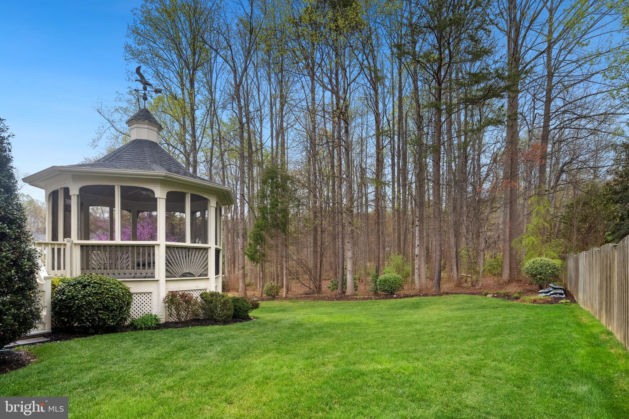 MEADOWBROOK WOODS - Residential