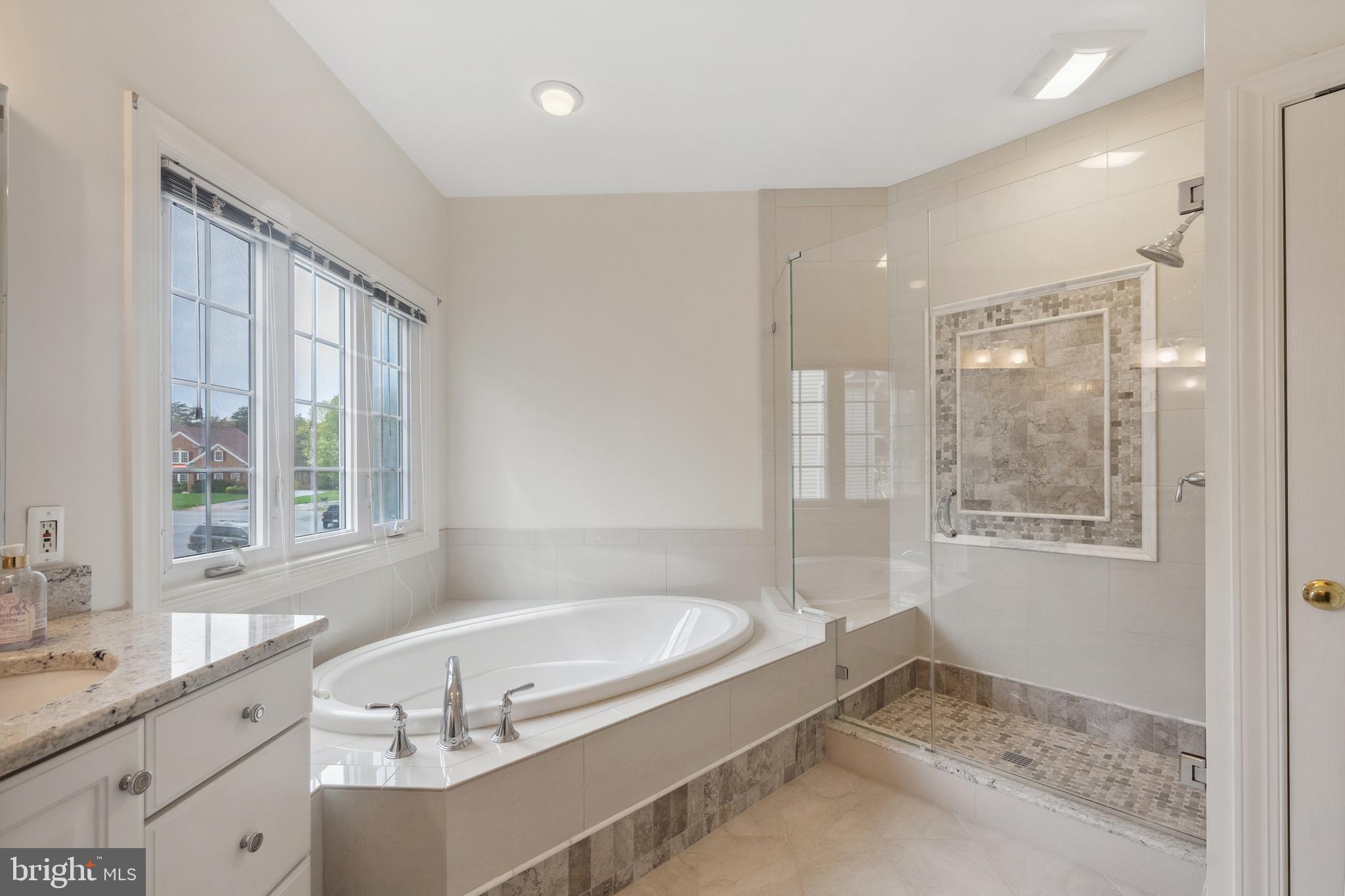 MEADOWBROOK WOODS - Residential