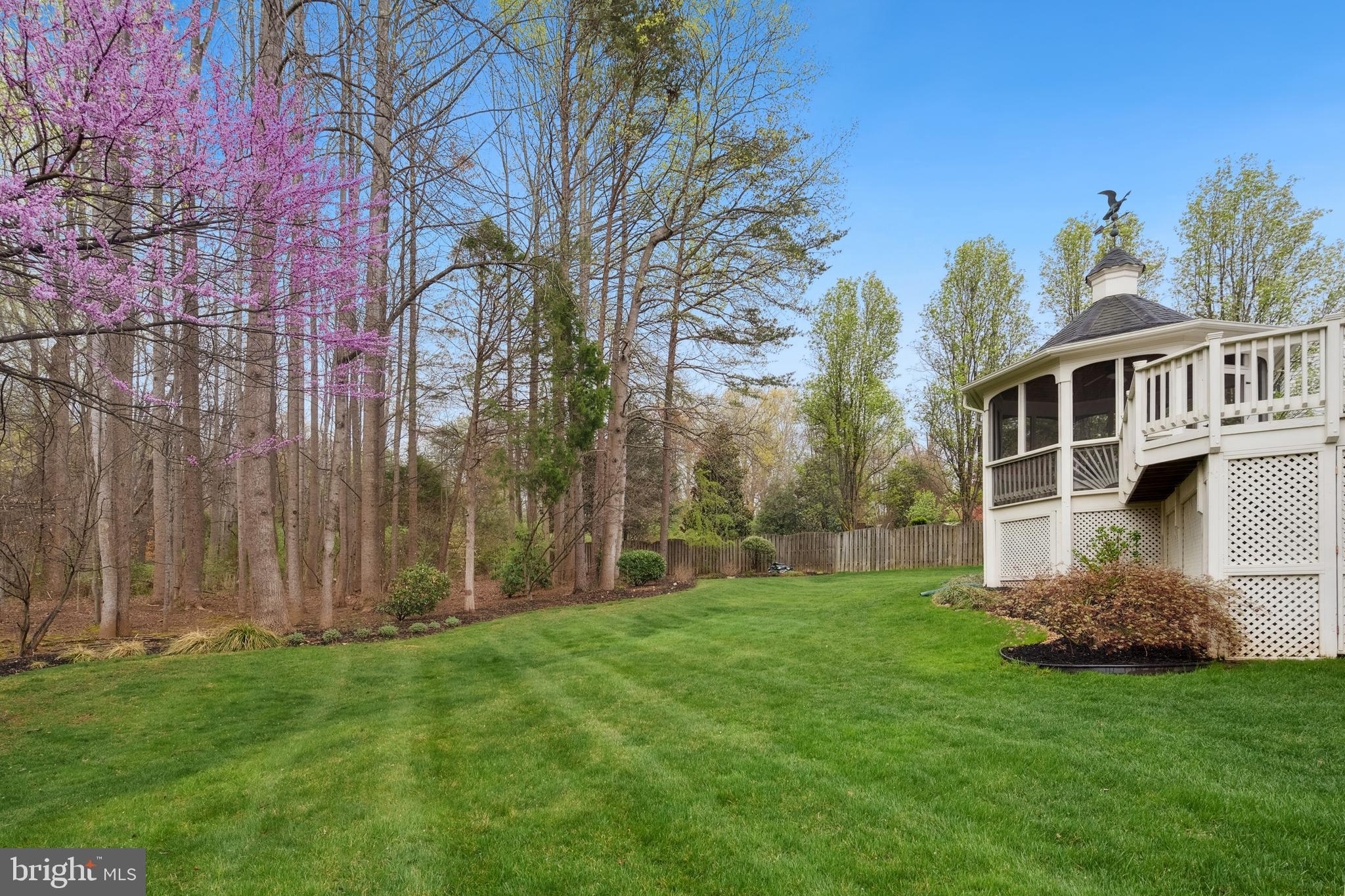 MEADOWBROOK WOODS - Residential