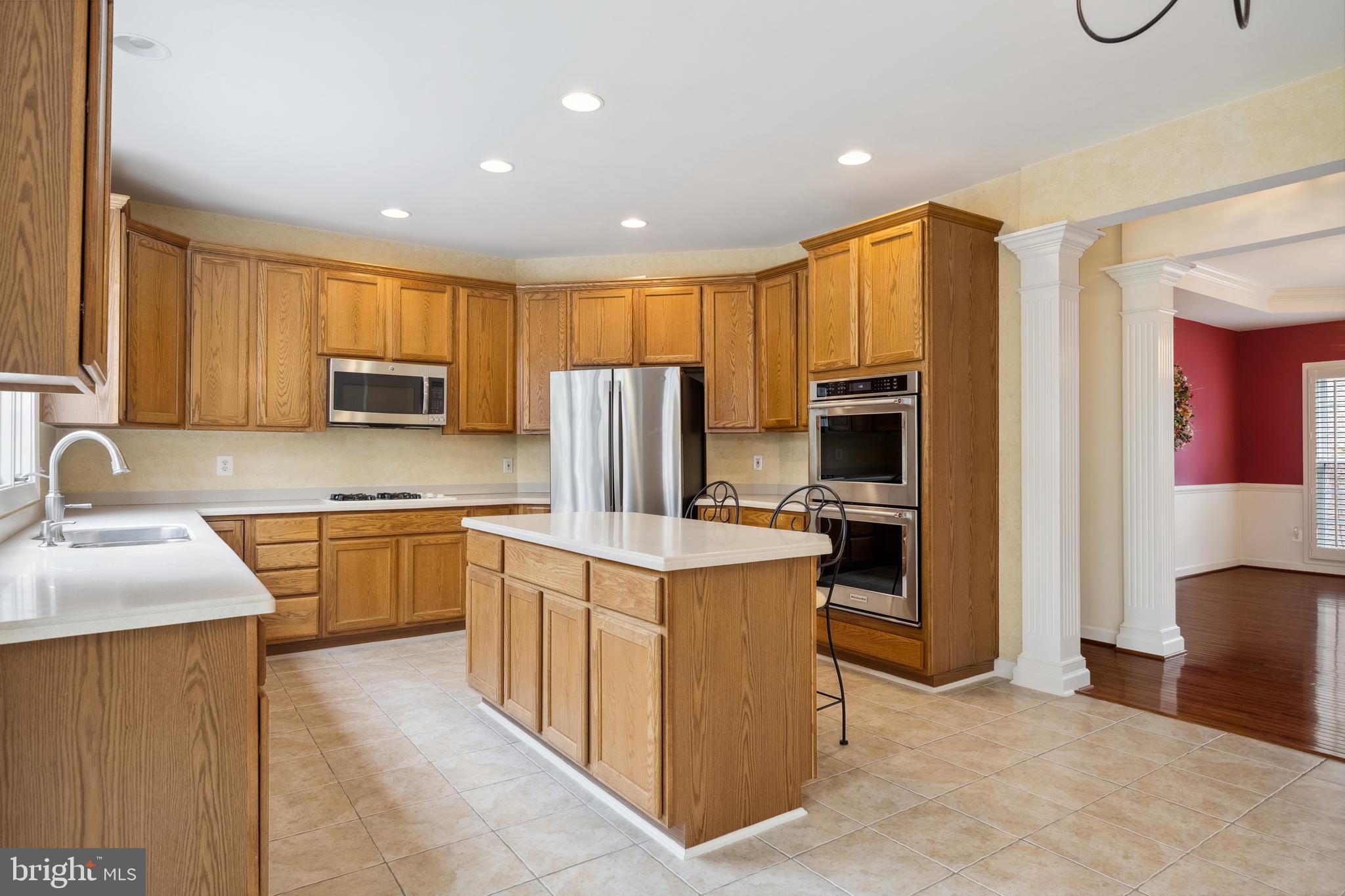 MEADOWBROOK WOODS - Residential