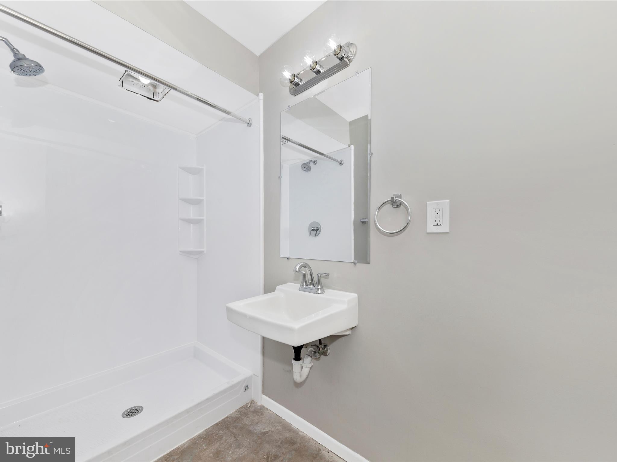 CHARLENE - Residential