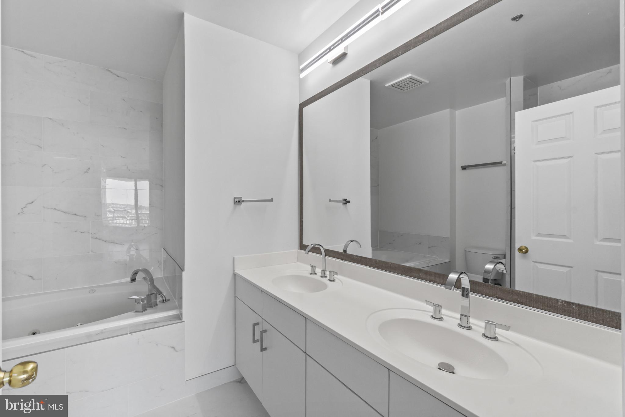 INNER HARBOR - Residential Lease