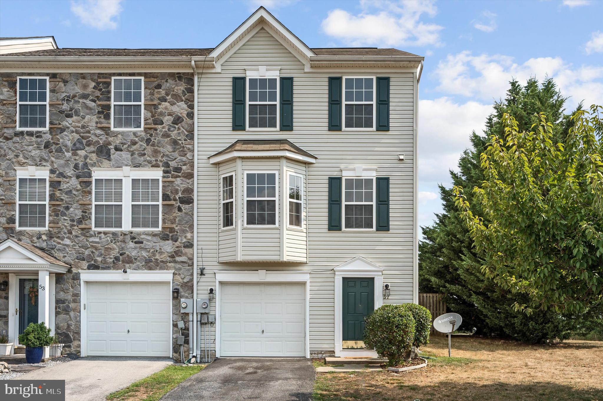 COUNTY GREEN - Residential