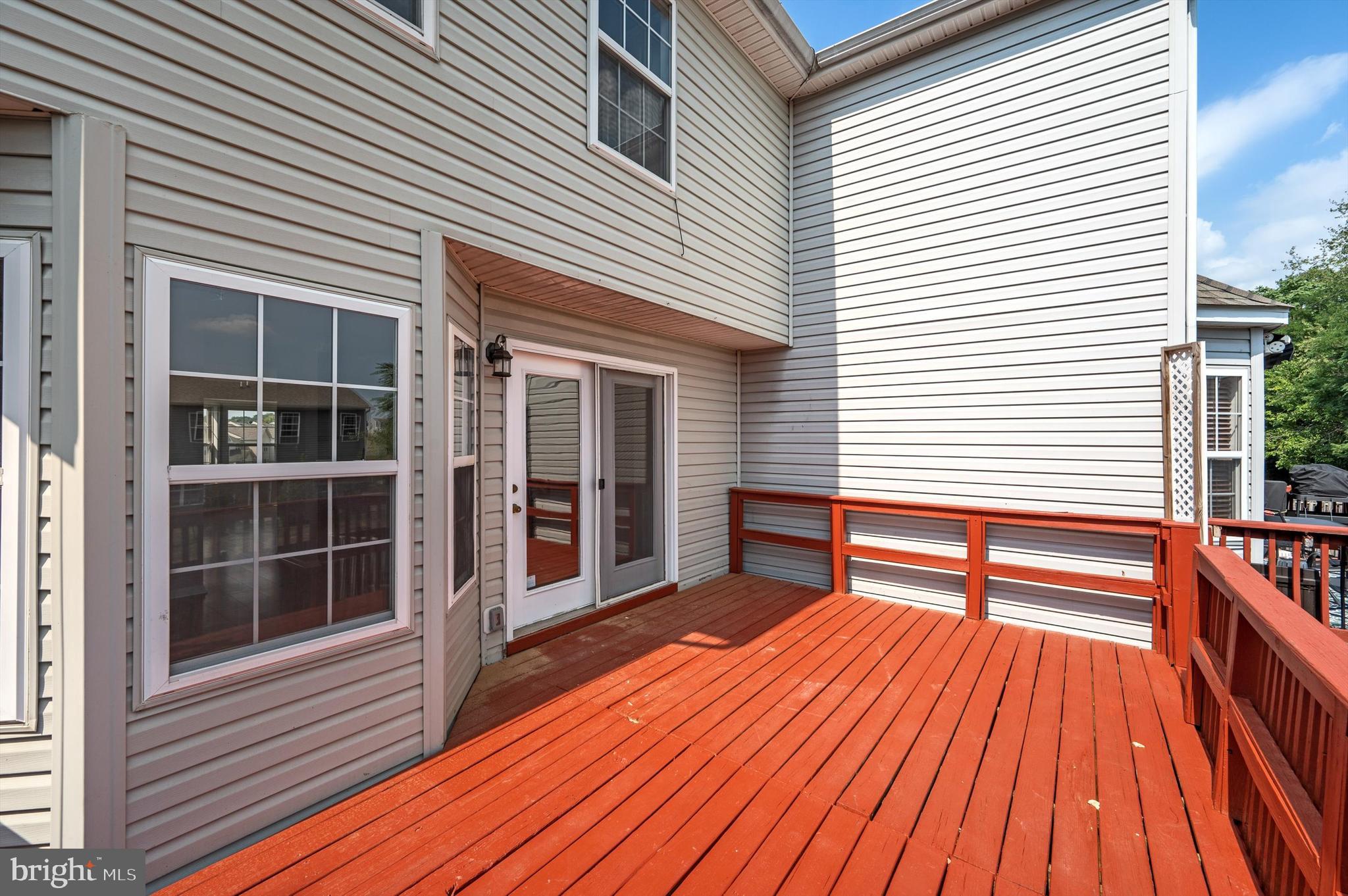 COUNTY GREEN - Residential