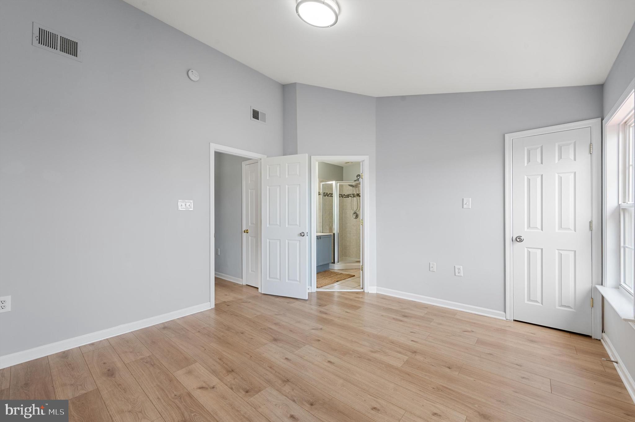 COUNTY GREEN - Residential