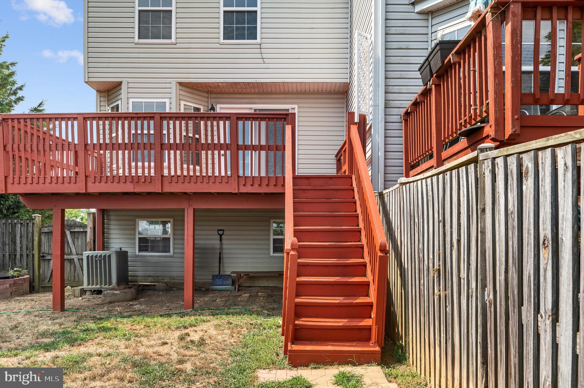 COUNTY GREEN - Residential