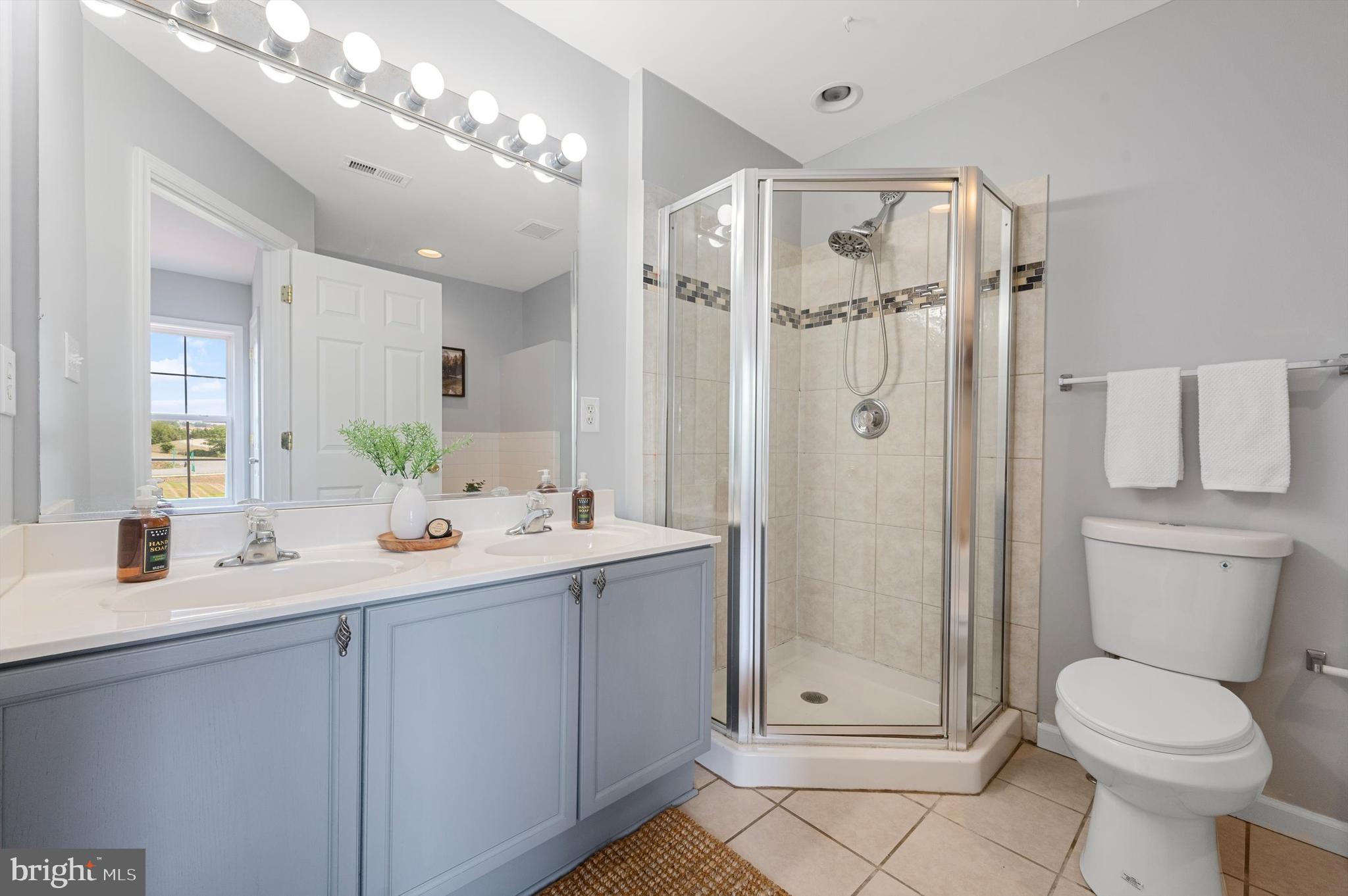 COUNTY GREEN - Residential