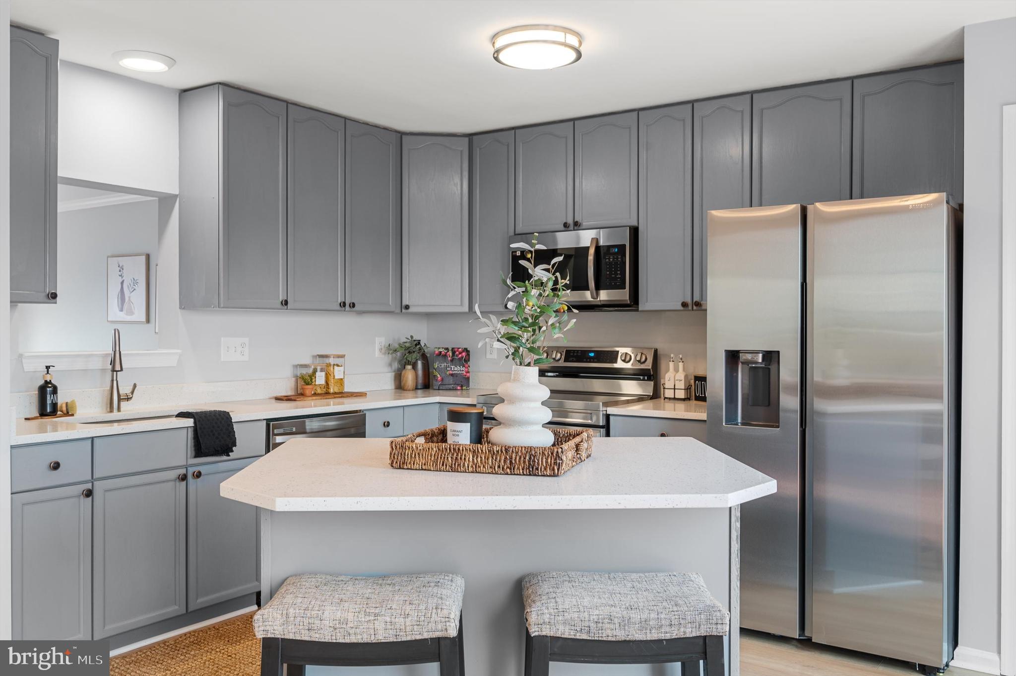 COUNTY GREEN - Residential